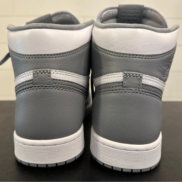 Air Jordan 1 Retro High OG - Stealth/White (9M/10.5W)